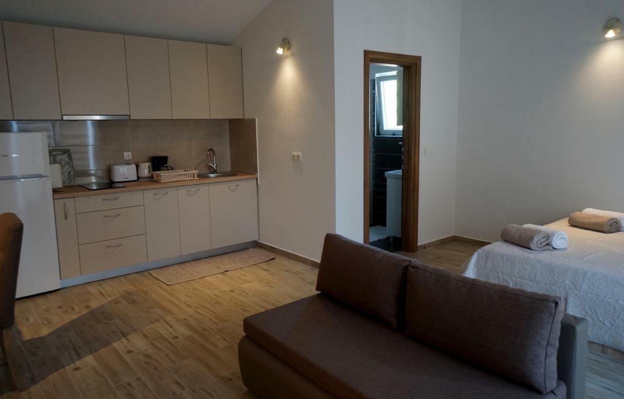 יזרה Apartments Sanja מראה חיצוני תמונה