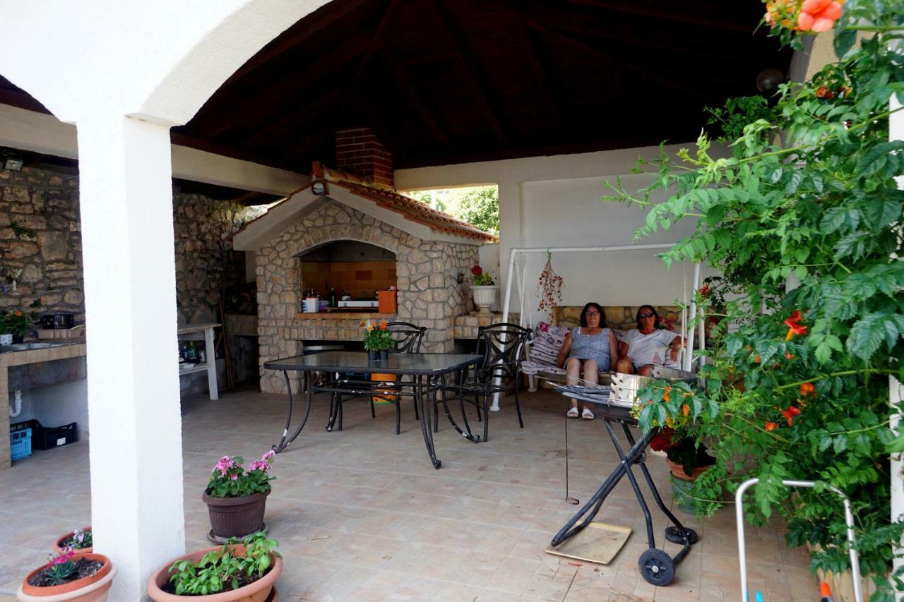 יזרה Apartments Sanja מראה חיצוני תמונה