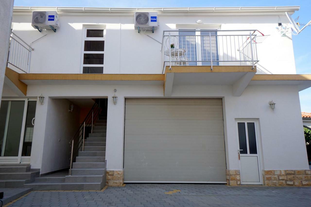 יזרה Apartments Sanja מראה חיצוני תמונה